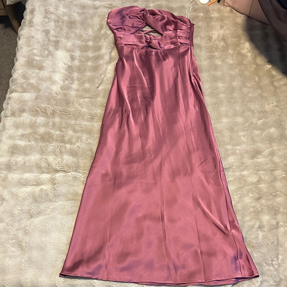Hello Molly Strapless Satin Dress in Mauve